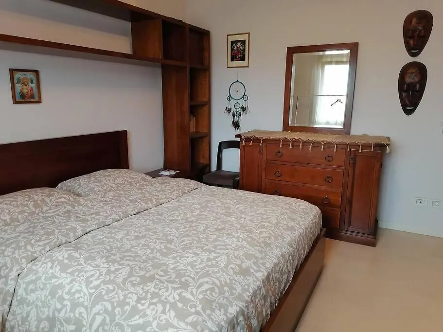 Ampia Stanza Con Bagno Privato In Casa-Museo Dahl Apartment Albignasego 0*,  Italy